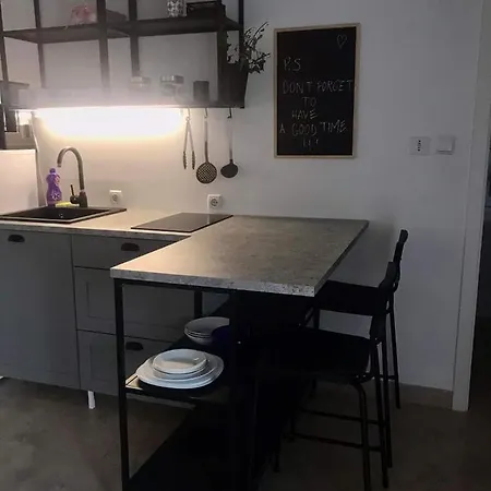4 Star Studio Apartmán *